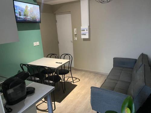 Appartement 4 - Hyper centre - 1 à 4 personnes - Location saisonnière - Douai