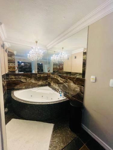 Presidential Suite image 4