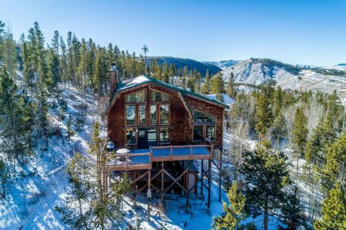 Winter Wonderland *Granby Lake Private Getaway*