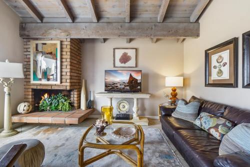 2 Bedroom Home on the Beach with Ocean View in Newport Beach, USA