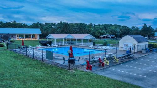 Modern 4BR House in Bloomington