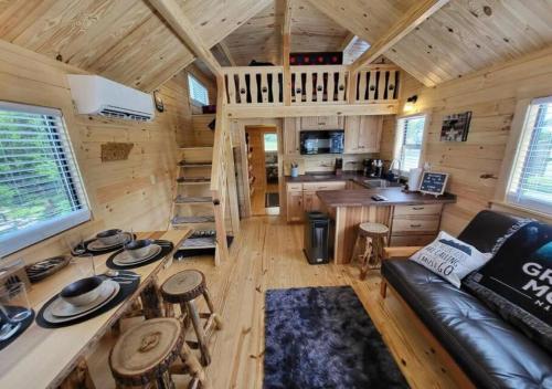 Picturesque Family Cabin with Loft in Tennessee in Sevierville, USA