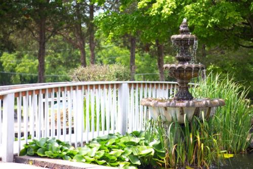 Modern 4BR House in Bloomington