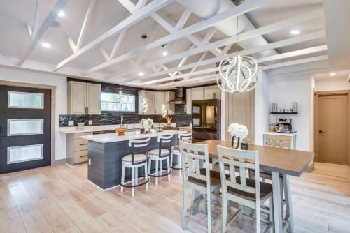 Canal-Front Palm Coast Home Dock and Outdoor Pool! in Palm Coast, USA