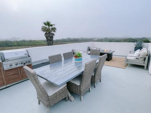 Létesítmények, New Luxurious Home! Hot Tub! 2 min walk to Beach! in Oceano (CA)
