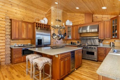 Westover Lodge in Old Fort, USA