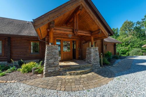 Westover Lodge in Old Fort, USA