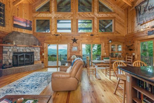 Shadow Ridge Retreat Pet Friendly and Views in Fletcher, USA
