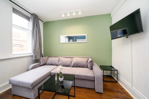 Soho Apartments F2, London (photo 5)