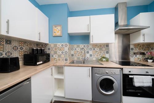 Soho Apartments F2, London (photo 8)