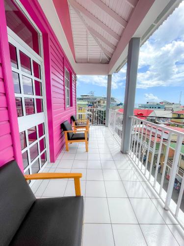 Exterior view, La Flamboyant Hotel in Roseau