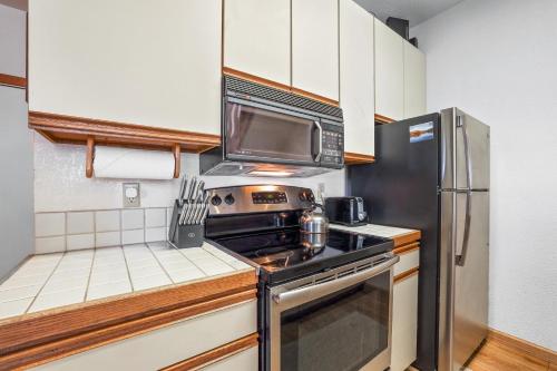 Sierra Cabin Condo – Sun Meadows 1 BedroomLoft condo detail