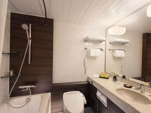 Deluxe Twin Room image 4