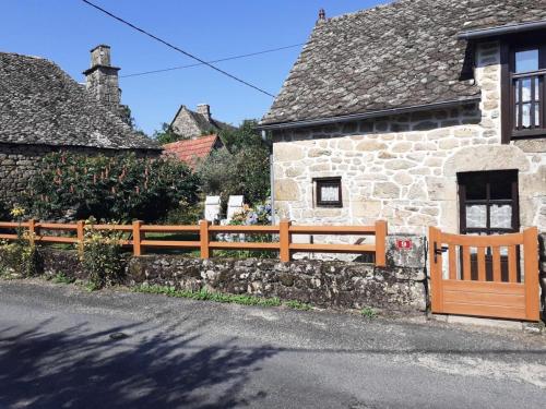Gîte de France à Saint-Cirgues-la-Loutre 3 épis - Gîte de France 2 personnes MAE-0054 (Gite de France a Saint-Cirgues-la-Loutre 3 epis - Gite de France 2 personnes MAE-0054) in 聖普里瓦