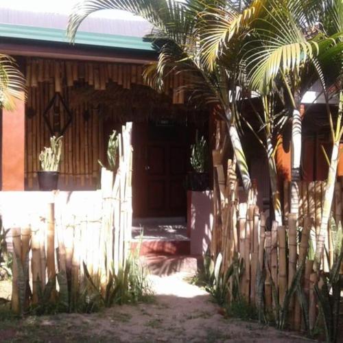 Outback Retreat Hotel