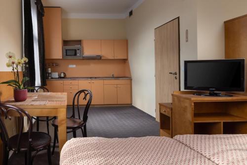 Anyday Apartments - image 4