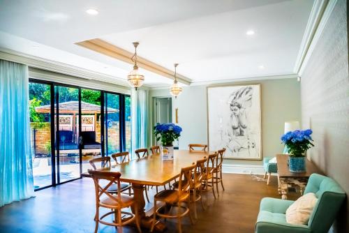 Luxury Harbour View Home in Rose Bay