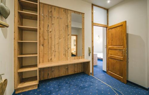 Arlen Lodge Hotel - image 14