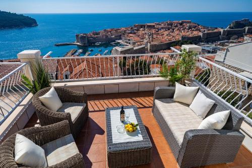 Premium Two-Bedroom Apartment with Terrace and Sea View