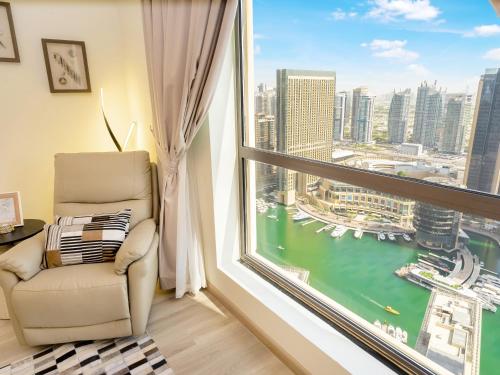 FAM Living - Stunning 2 Bedroom Home In JBR, Dubaï (photo 8)
