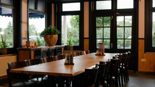 Ресторан, Hotel Frans op den Bult in Дернінген