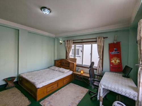 Double Room with Mountain View