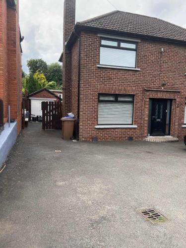 Private cabin, own access & ensuite Private cabin, own access & ensuite