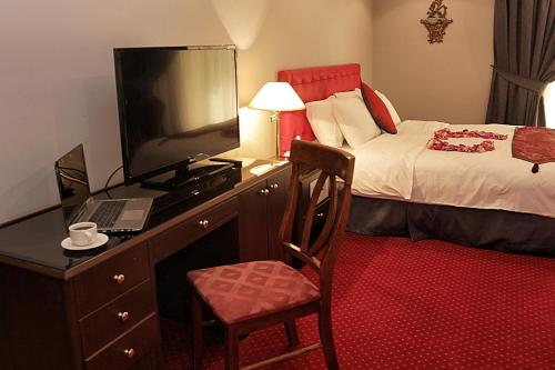 Carlton Tower Hotel Kuwait Room Type - Superior Twin Room with Sea View