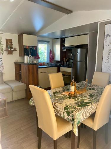 Mobile home exotique Frejus in Cais