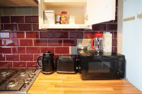 Headingley 2 Bedroom first floor cottage flat Near Universities shops& Park, Leeds (photo 6)