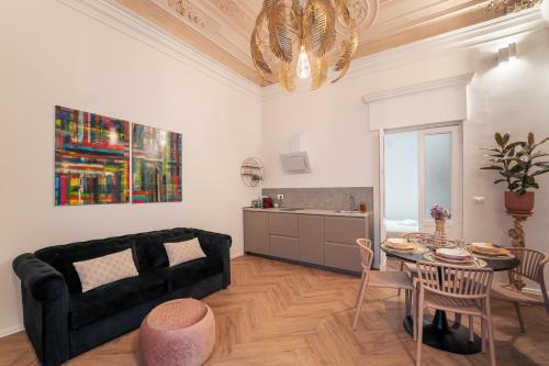 Baroque design apartment in historical city center, Catania