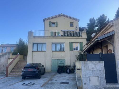 Vue mer au coeur de Saint Mandrier, 3 chambres, climatisation, wifi (fibre) in แซงต์ มองดรีเย ซูร์ แม