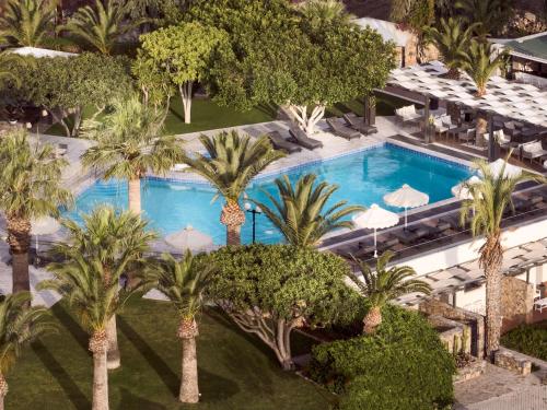 Kert, Elounda Palm Hotel &Suites in Agiosz Nikolaosz