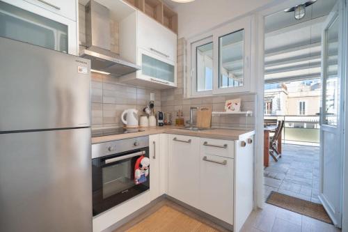 Acropolis view topfloor apartment - image 7