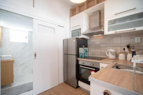 Acropolis view topfloor apartment - image 9