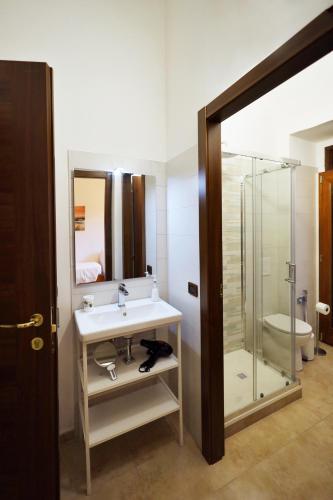 Cataneasy Rooms – Catania, CA