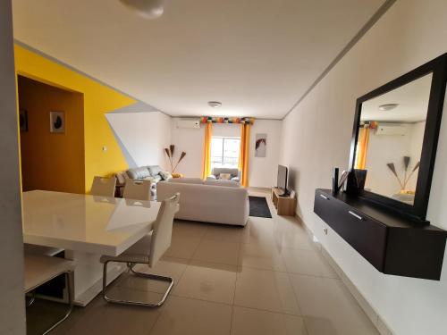 Remarkable 3-Bed Apartment in Kilamba - Luanda