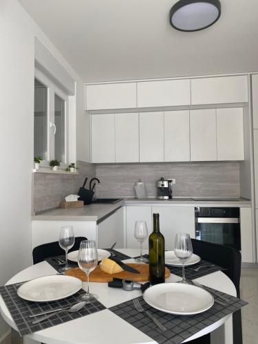 المرافق, The First One in روجوزنيكا