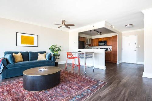 CozySuites 800 Tower 2BR with gym! 27 in Louisville, USA