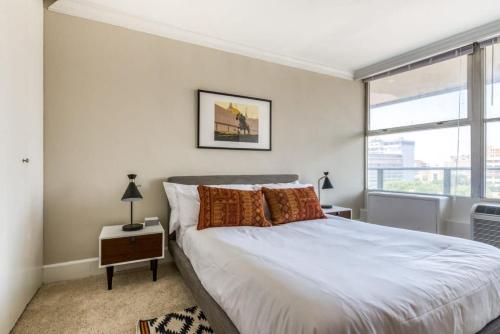 CozySuites 800 Tower 2BR with gym! 27 in Louisville, USA