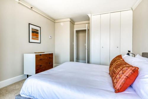 CozySuites 800 Tower 2BR with gym! 27 in Louisville, USA