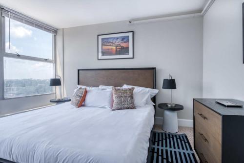 CozySuites 800 Tower 1BR with gym! 08 in Louisville, USA