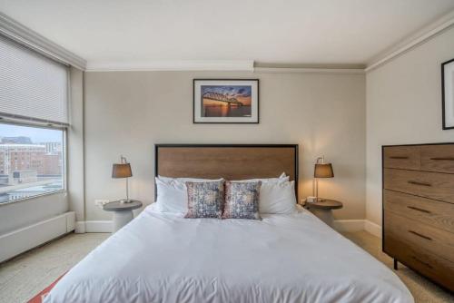 CozySuites 800 Tower 1BR with gym! 23 in Louisville, USA