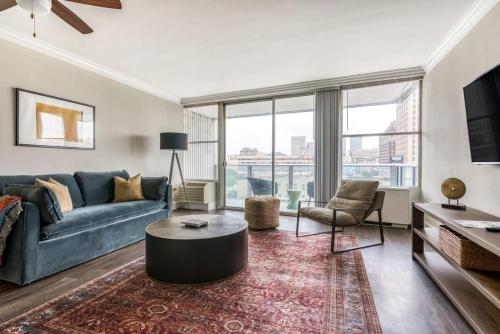 TWO 800 Tower CozySuites with gym! 7FL in Louisville, USA