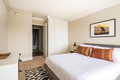 CozySuites 800 Tower 2BR with gym! 26 in Louisville, USA