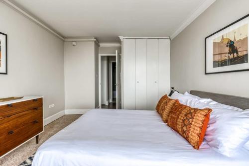 CozySuites 800 Tower 2BR with gym! 26 in Louisville, USA
