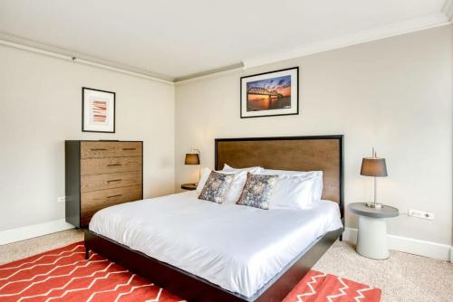 CozySuites 800 Tower 1BR with gym! 24 in Louisville, USA