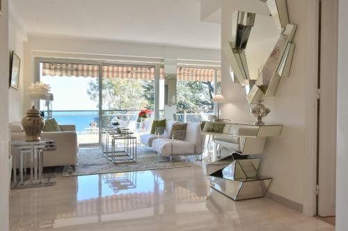 Luxury 2-Br apartment facing the sea with swimming pool & parking - Location saisonnière - Vallauris