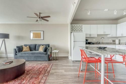 TWO 800 Tower CozySuites with gym! 10FL in Louisville, USA