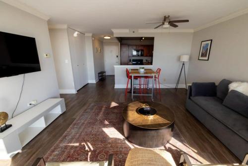 CozySuites 800 Tower 2BR with gym! 32 in Louisville, USA
